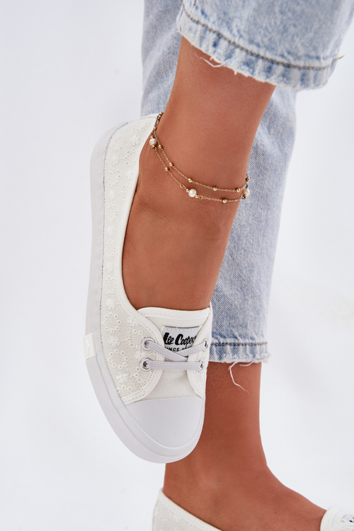 Dámske Tenisky S Vyšívaním Lee Cooper Biele LCW-25-31-3447L