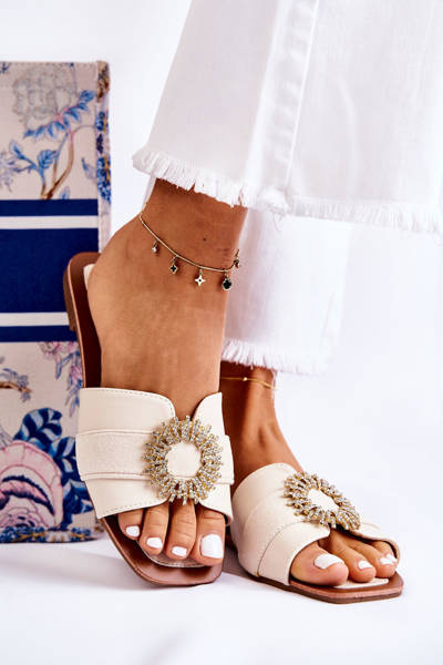 Pohodlné flip -flops s ľahkým béžovým ginerom