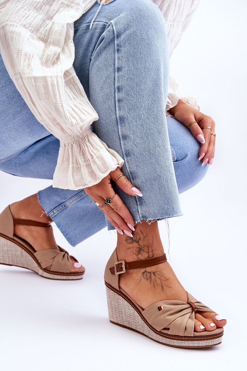 Dámske sandále na pletenom klinoch -Judith