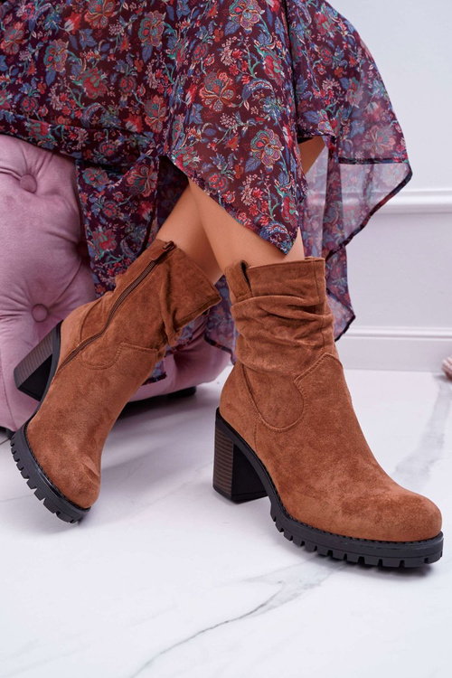 Ženské topánky na semišovom post ťaví Celma