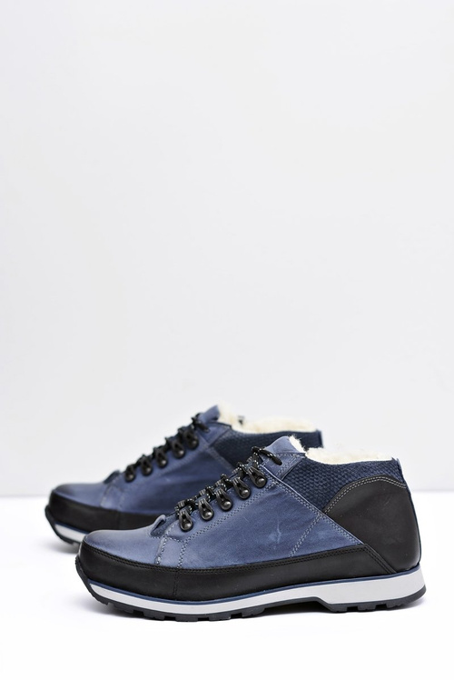 Pánske topánky Navy modré izolované trafšie