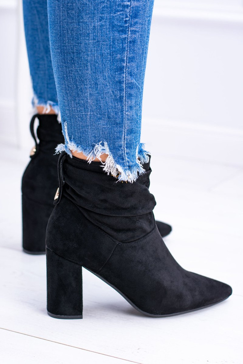 Čierne semišové topánky na post Bresci