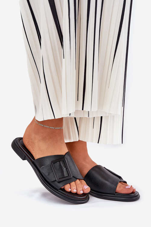 Dámské kožené sandály s přezkou D&A SJ2302-01 Černé