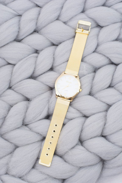 Women's Golden Stylish Watch with Bracelet