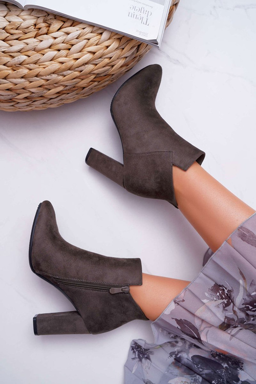 Dámske topánky na Khaki Ruffle Suede Post