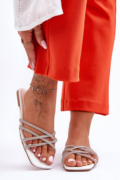 Dámské Křiklavé Sandály s Proužky a Žetonky Bílé Leomi