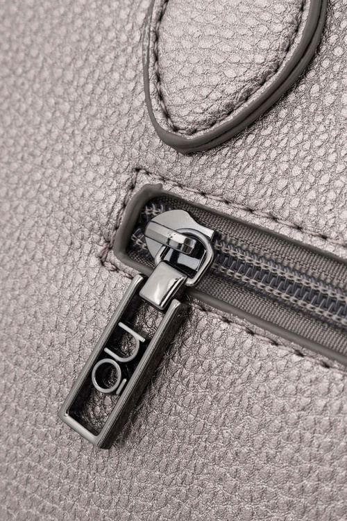 Klasická kupca kabelky Nobo N1530-C025 Silver