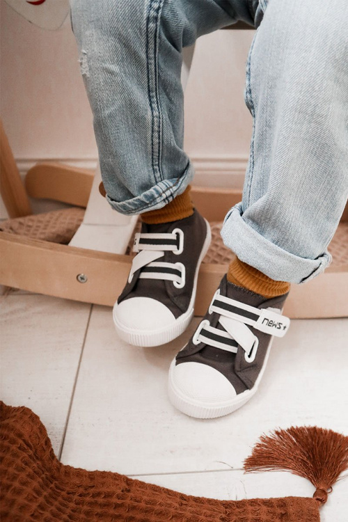 Detské suché tenisky sivé správy