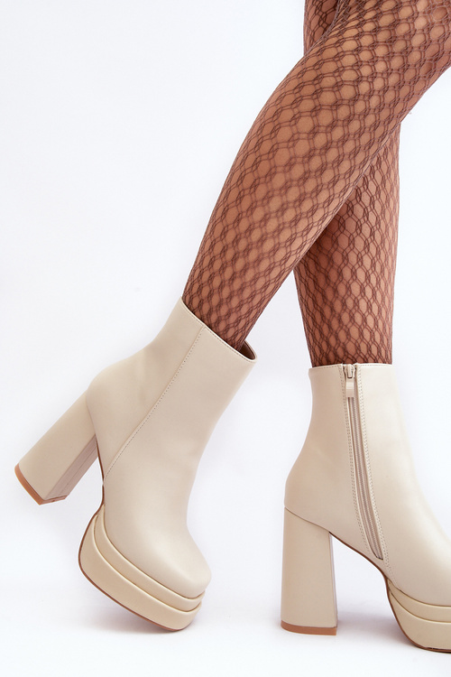 Dámske topánky na vysokom poste a na plošine ľahké béžové Sandstra