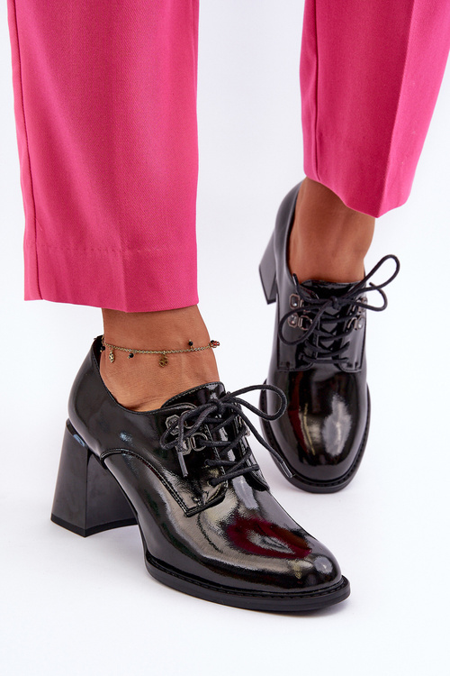 Dámské lakované polobotky na podpatku černé Nelione