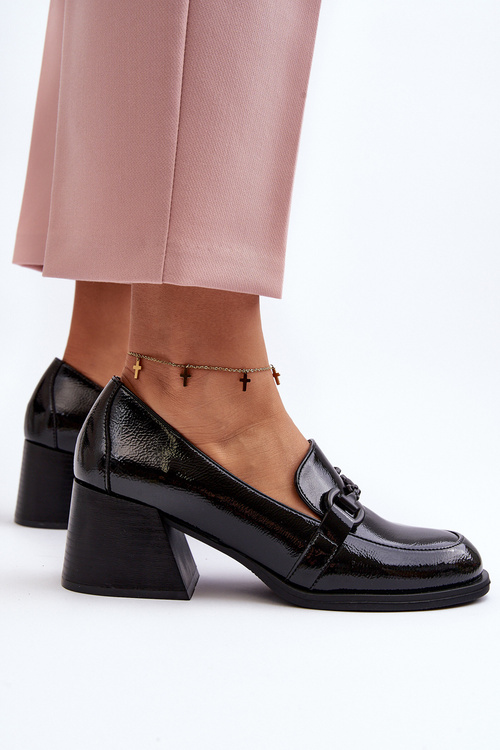 Lakýrované lodičky na podpatku černé Nireva