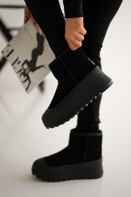 Zateplené semišové snehule na platforme Big Star OO274A213 čierne