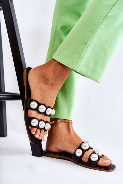 Dámske kožené papuče s dekoratívnymi perlami čiernymi lasello