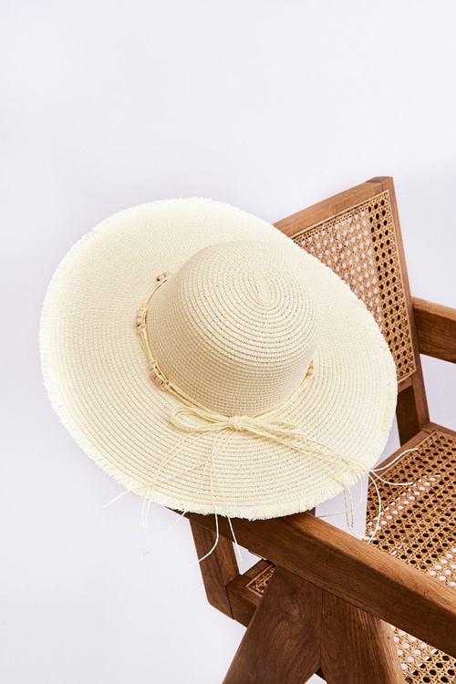 Dámsky módny klobúk s dekoratívnym svetlom pod lukom