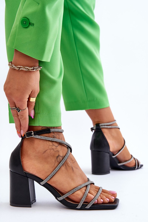 Dámske kožené sandále s vysokými podpätkami čiernymi iviano