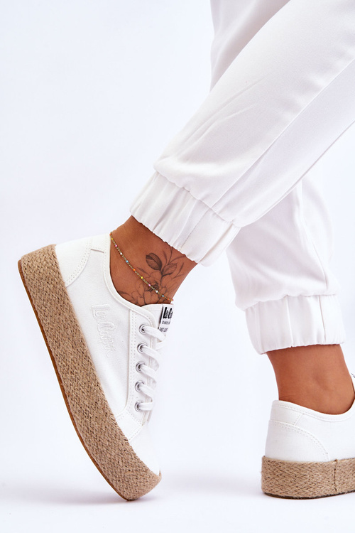 Módne tenisky s Lee Cooper LCW-23-31-1796L White Braid