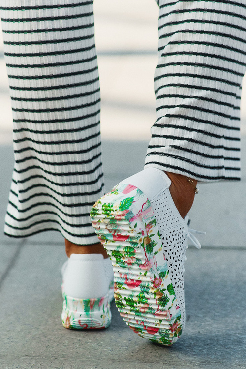 Kožené Děrované Polobotky Dámské Na Klínu Artiker 56C1532 Bílé