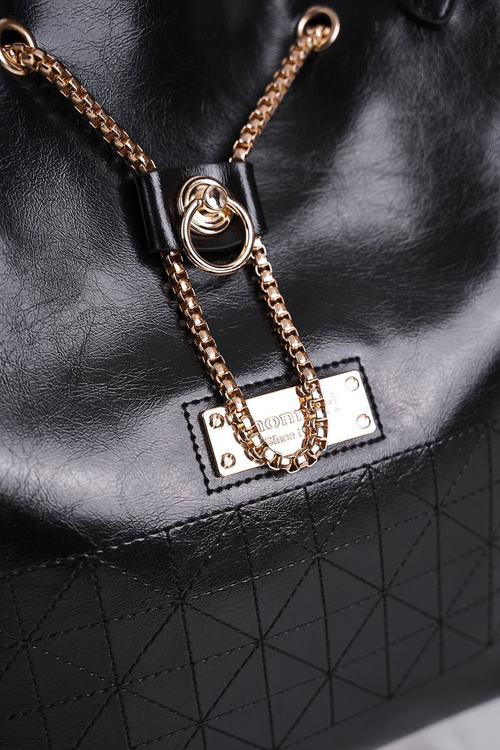 Elegantná dámska taška s kozmetickou Monnari Bag5810-020 čierna