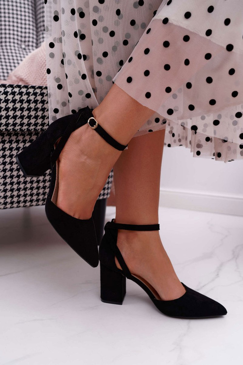 Dámske pumpy na čiernom stĺpe Samantha