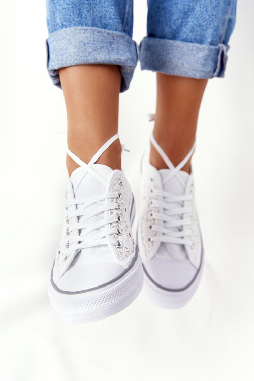 Dámske čipky biele cukrovinky