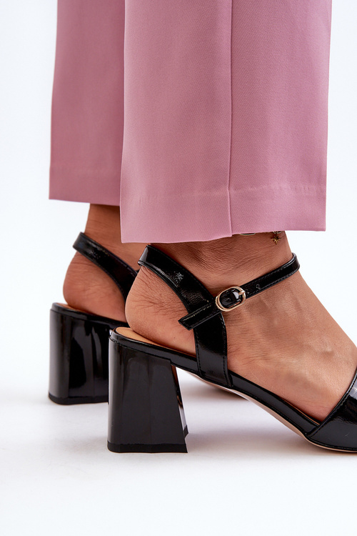 Elegantní Lakované Sandály Na Podpatku Černé D&A MR38-660