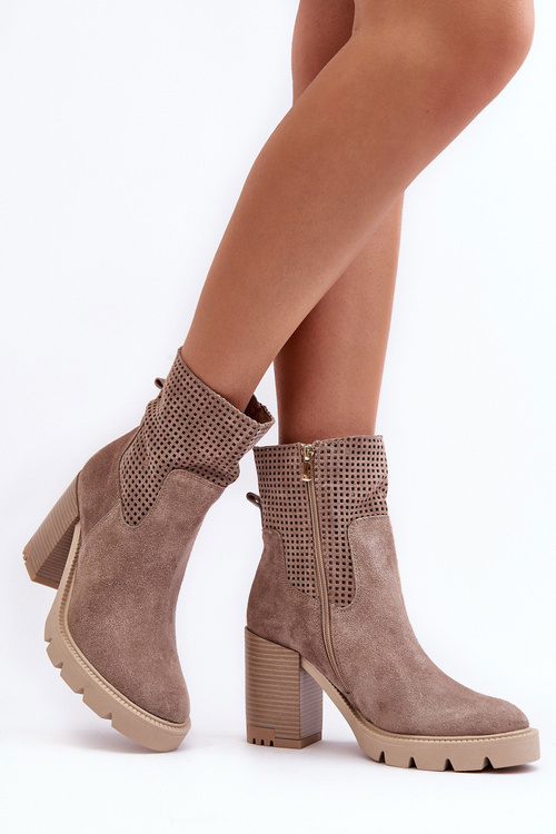 Dámské semišové dírkované boty na podpatku bežové Lewski 3386