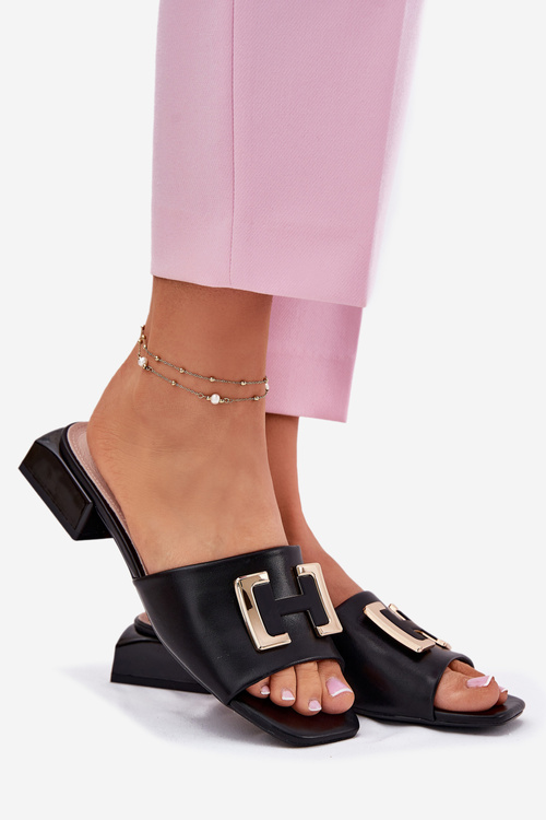 Elegantné Dámske Sandále Na Klíne S Zlatým Detailom 62229 Čierne Vinceza