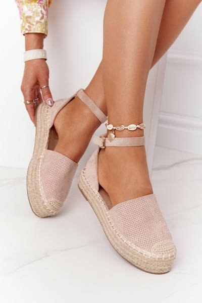Espadrilles na béžových protokoloch platformy slamy