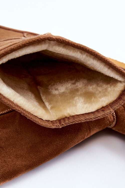 Dámske semišové vysoké snehové topánky, izolovaná ťavová reyma