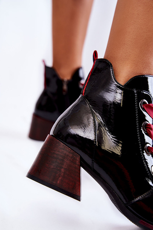 Lakované teplé šněrovací boty Černe Tove