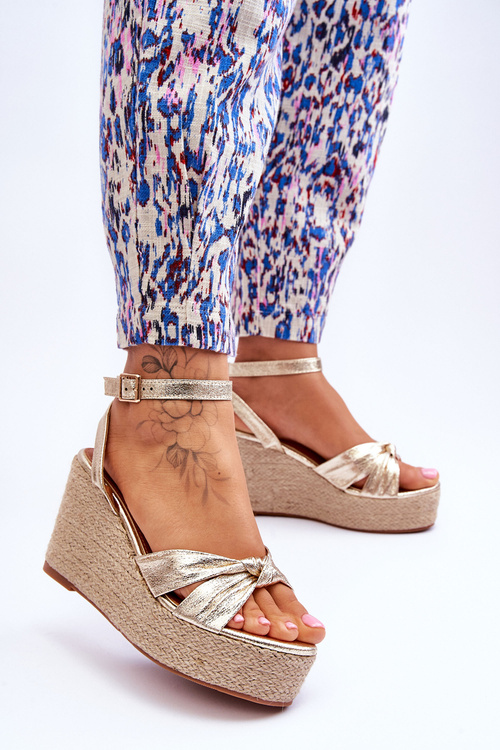 Dámské sandály na klínu zlato Kendall