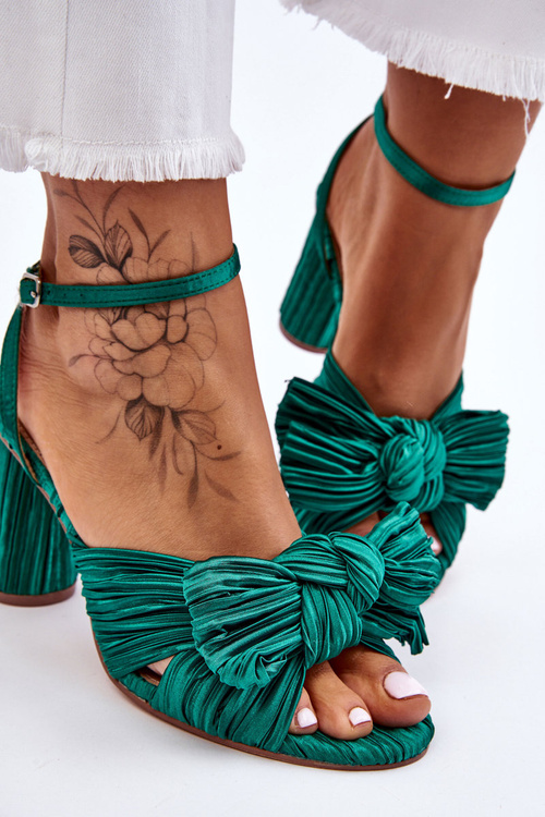 Módne sandále so zelenými vysokými podpätkami