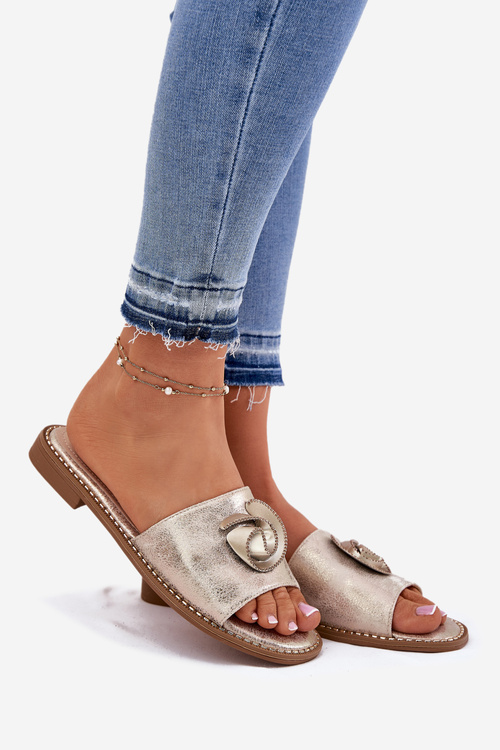 Dámské sandály na plochém podpatku s ozdobným detailem KV51-007 zlaté