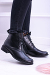 Izolované kožené čierne dámske topánky s čipkou Millano