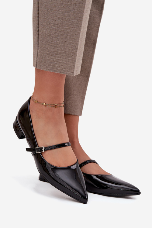 Lakované baleríny na jemném podpatku s páskem Černé Isvella