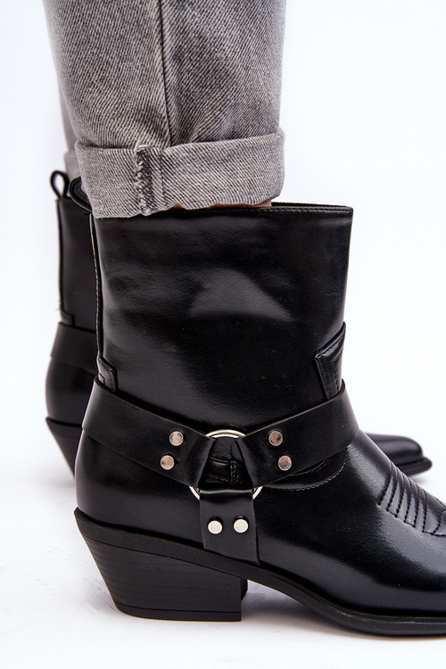 Izolované topánky žien čierne kovbojské topánky Venosa