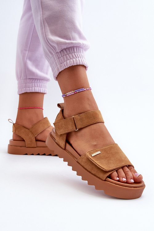 Dámske semišové sandále na platforme Big Star NN274705 hnedé
