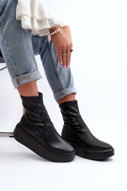 Zazoo 3395 Kožené dámské botky na masivní platformě černé