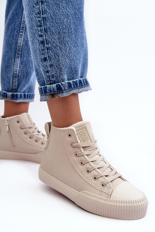 Dámske tenisky izolované na veľkej hviezde MM274018 Light Beige Slider