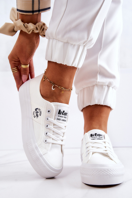Tenisky na bielej platforme Lee Cooper LCW-22-31-0837L