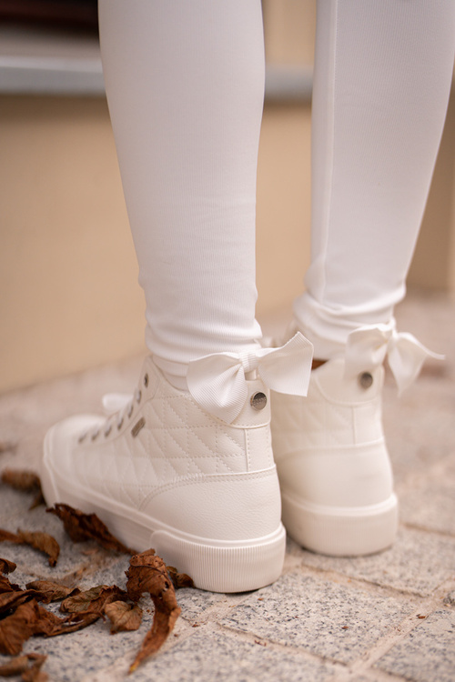 Zateplené Dámske Tenisky S Prešívaním Biele Big Star OO274A479