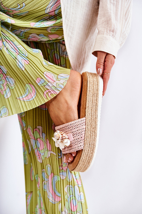 Dámské pantofle na platformě s mušlemi růžové Tolia