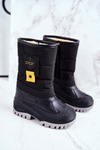 Detské snehové topánky izolované kožušinovým čiernym rubbi