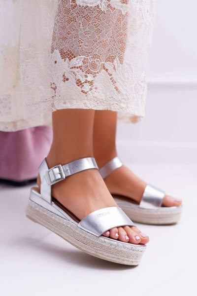 Dámske sandále s veľkou hviezdou na platforme Silver DD274740