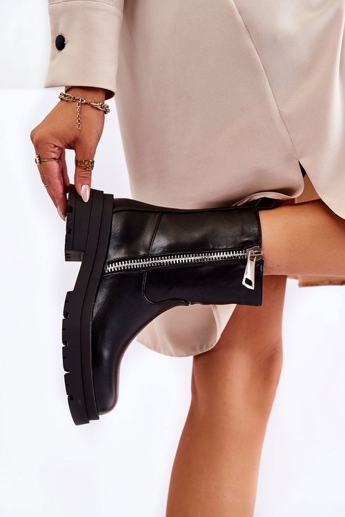 Ženské izolované topánky s čiernymi posúvačmi