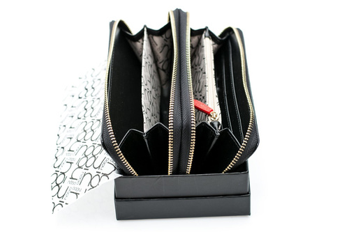 Veľká dámska čierna lakovaná nobo peňaženka