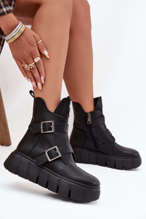 Kožené zateplené dámské kotníčkové boty na platformě s přezkami Vinceza 66842 Černé