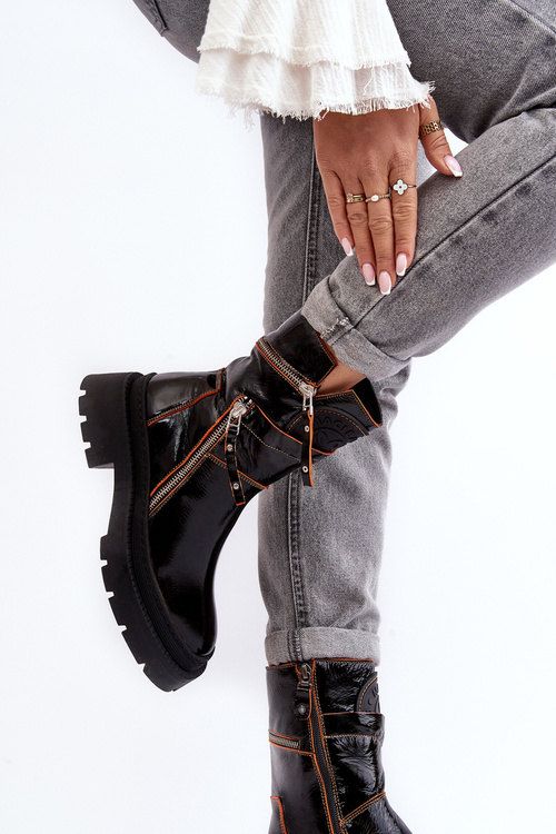 Dámske lakované kožené topánky s čiernymi posúvačmi Maciejka 06238-18