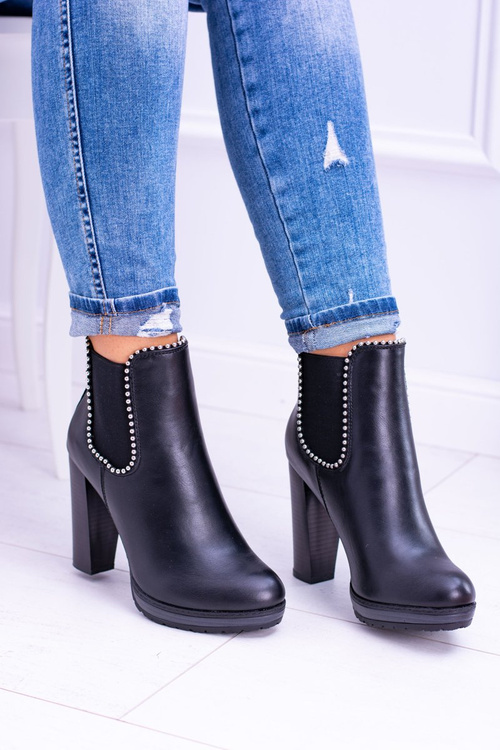 Black Slip -up Boots na príspevku Bernatt