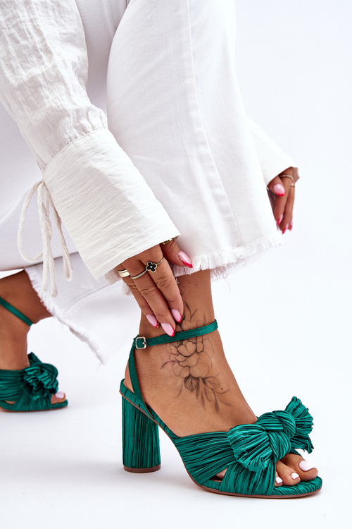 Módne sandále so zelenými vysokými podpätkami